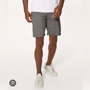 Lululemon Mens Commission Qwick Oxford 9" Cable/Dark Ash Shorts 38